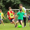 Kinder beim Fußballspielen