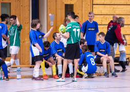 Halbzeit-Treff zwischen verschiedenen Mannschaften