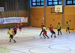 Spielszende im Mittelfeld