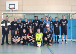 Das Team in Hersbruck beim Hallenturnier mit Christian als Betreuer